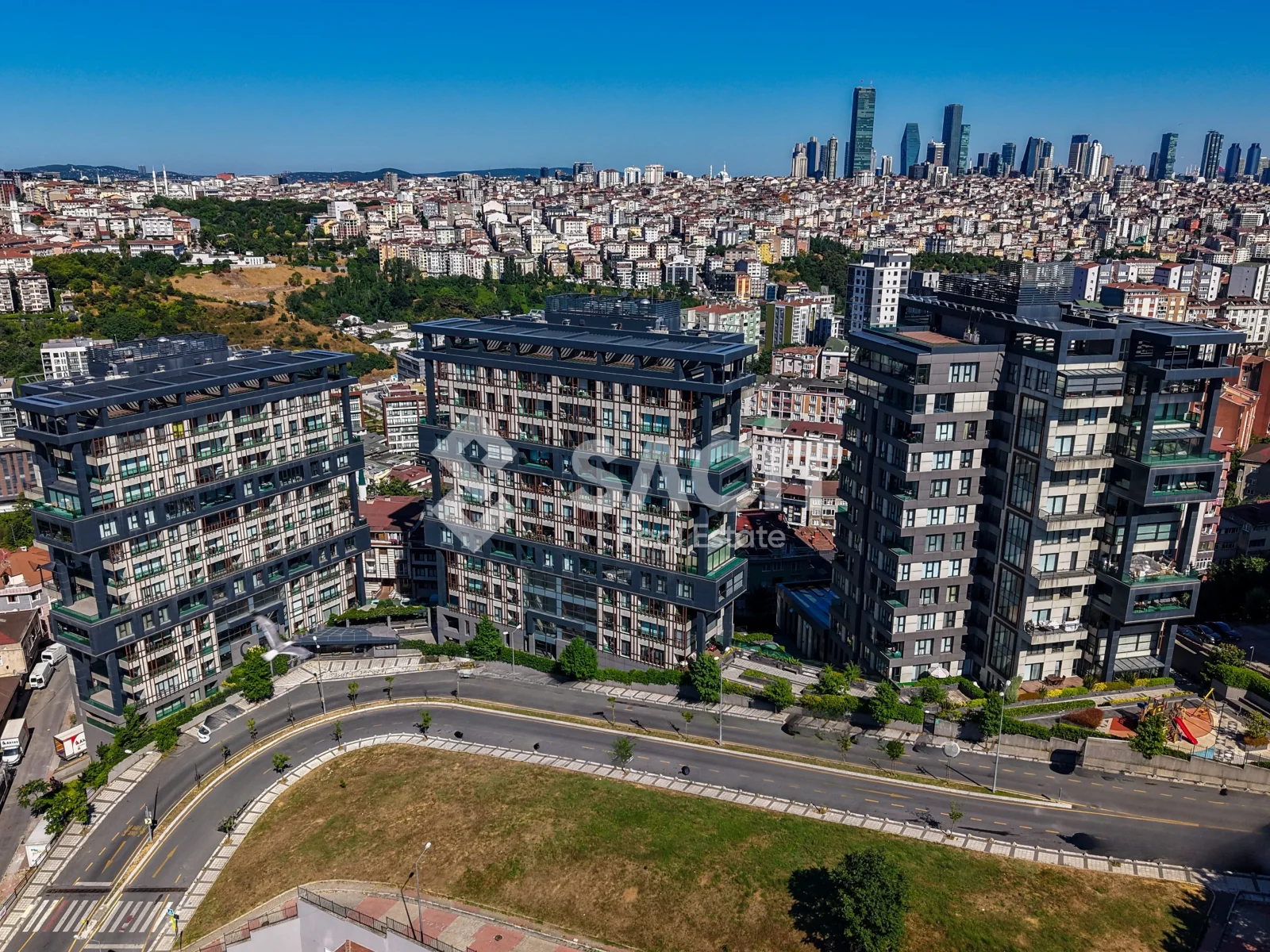 Mevsim İstanbul Kağıthane
