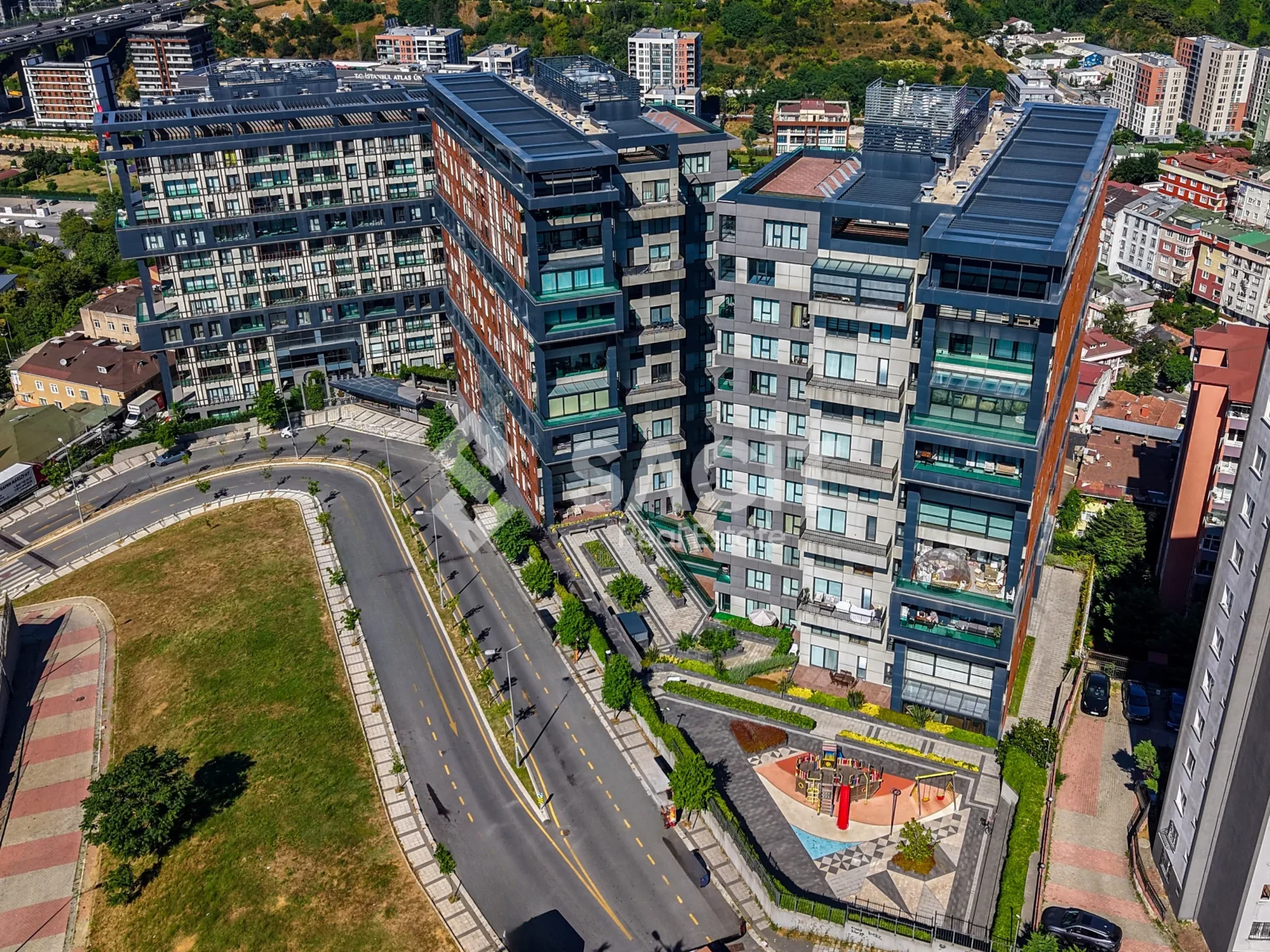 Mevsim İstanbul Kağıthane