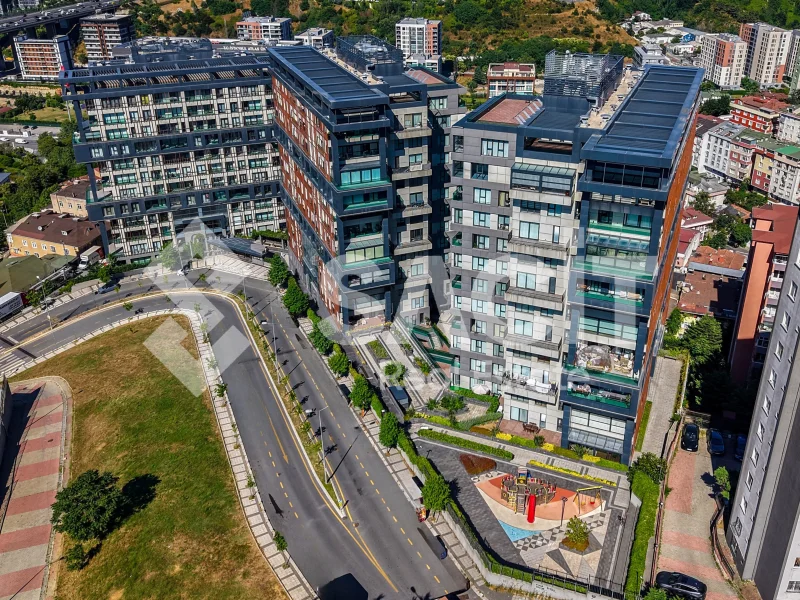 Mevsim İstanbul Kağıthane
