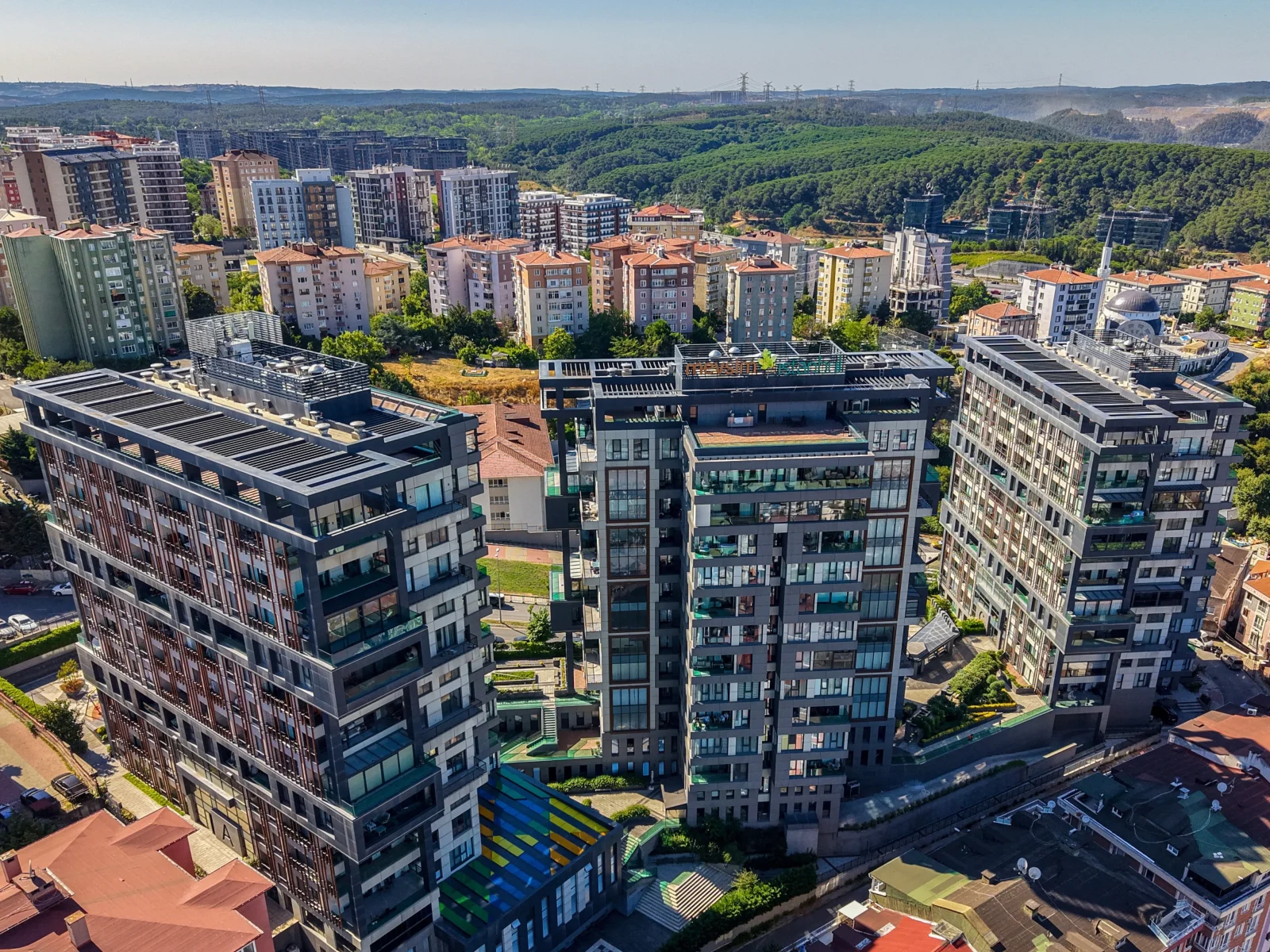 Mevsim İstanbul Kağıthane